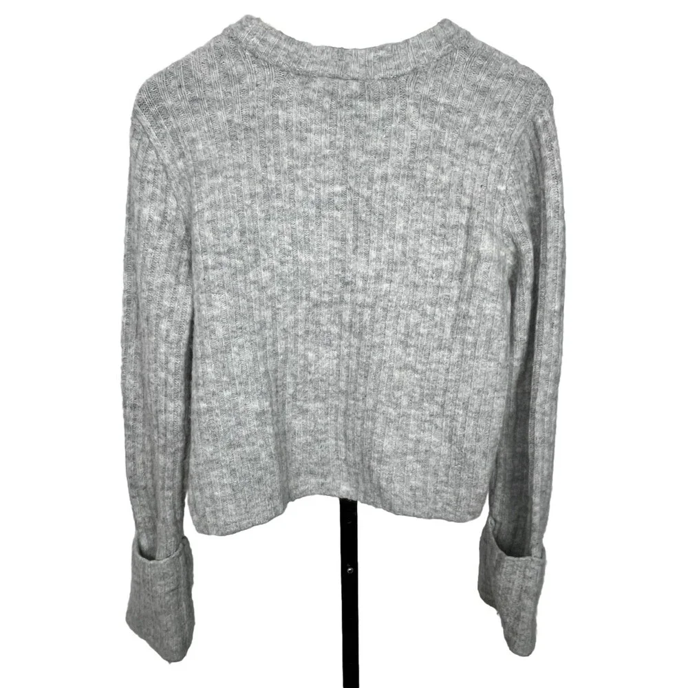 Divided‎ H&M Cropped Heather Gray Sweater Medium Wide Cuffs Cozy Wool Blend